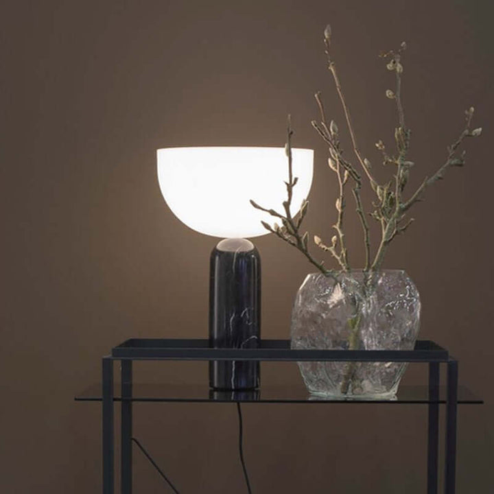 Elegant Marmor Bordlampe til Boligen