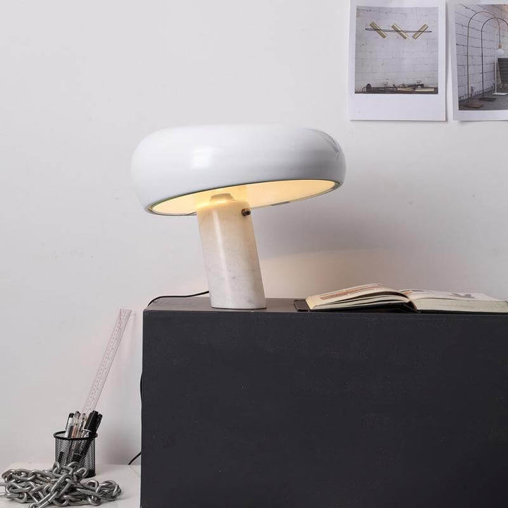 Designer Bordlampe i Marmor