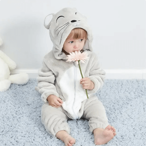 Baby heldragt med søde dyredesigns - hyggelig og varm