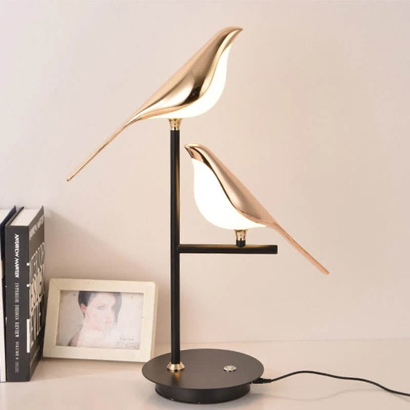 Moderne LED-bordlampe med fugledesign