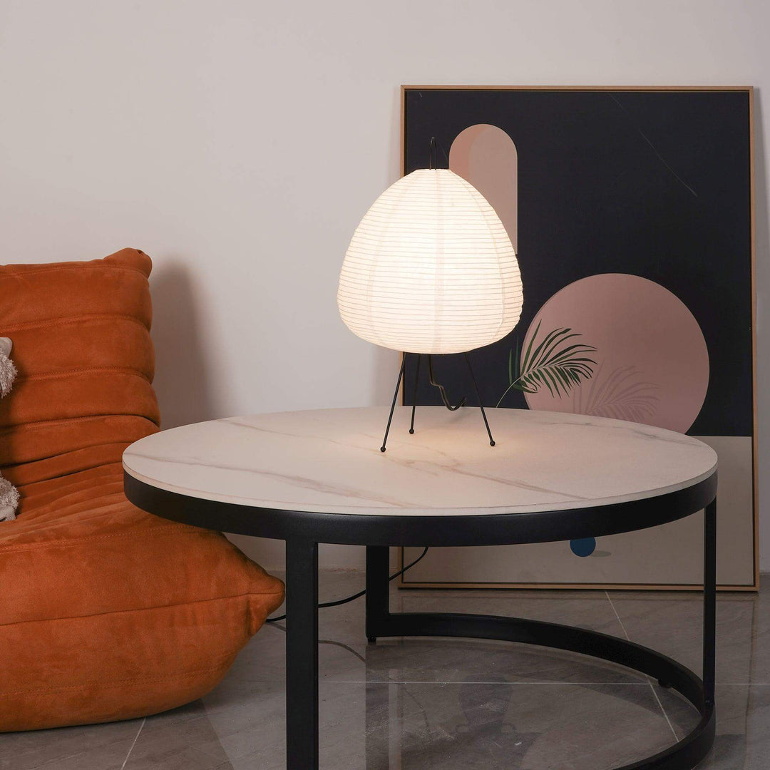 Minimalistisk japansk bordlampe Yumi