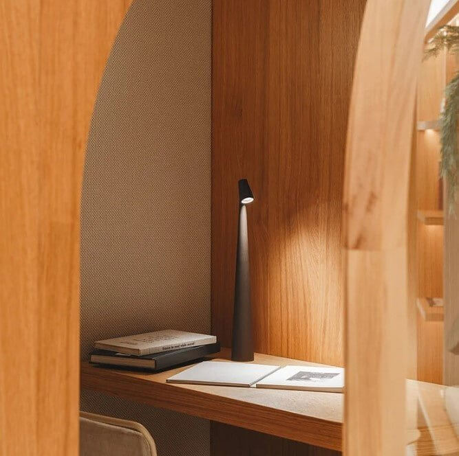 Bærbar LED-bordlampe, dæmpbar, i aluminium