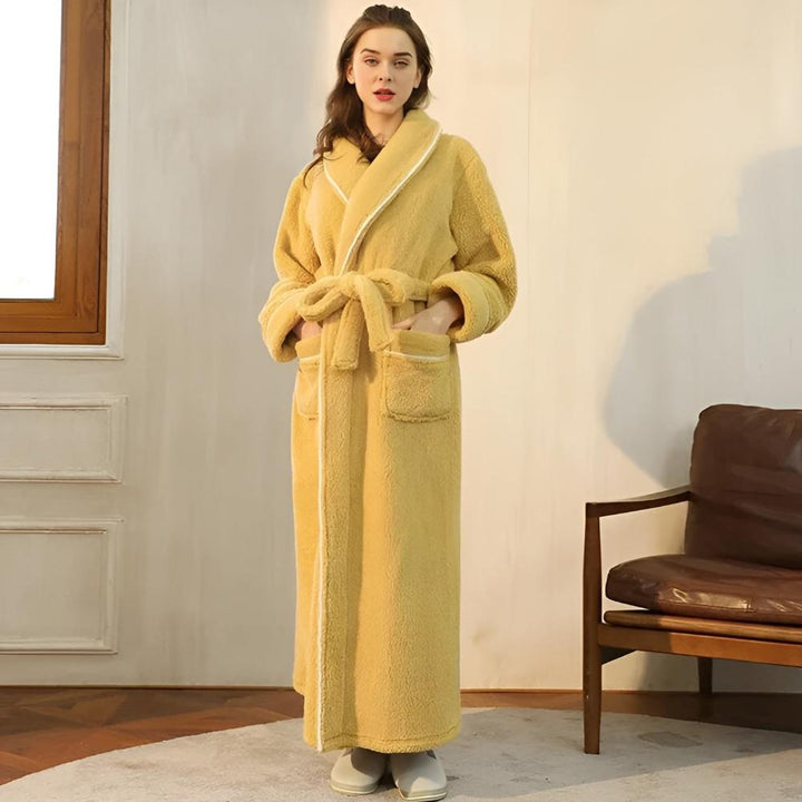 Komfortabel unisex badekåbe i varm, blød fleece. Ideel til både mænd og kvinder, loungewear.