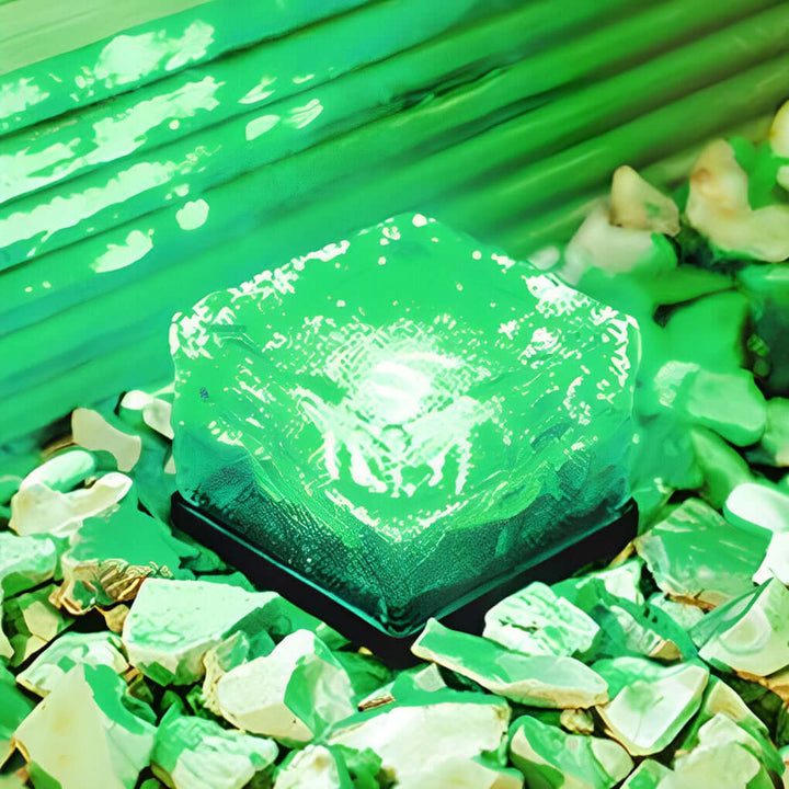 Firkantet solcellelampe til udendørs brug