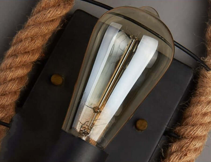 Vintage væglampe i industrielt design med reb