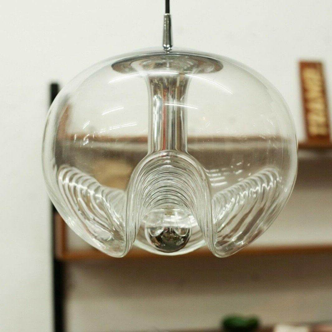 Moderne bølget pendellampe i glas