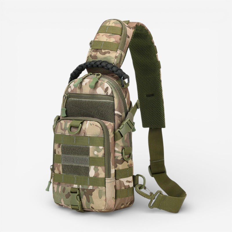 Praktisk unisex skuldertaske med lynlås og justerbar rem. Optimal til letvægts opbevaring på farten.
