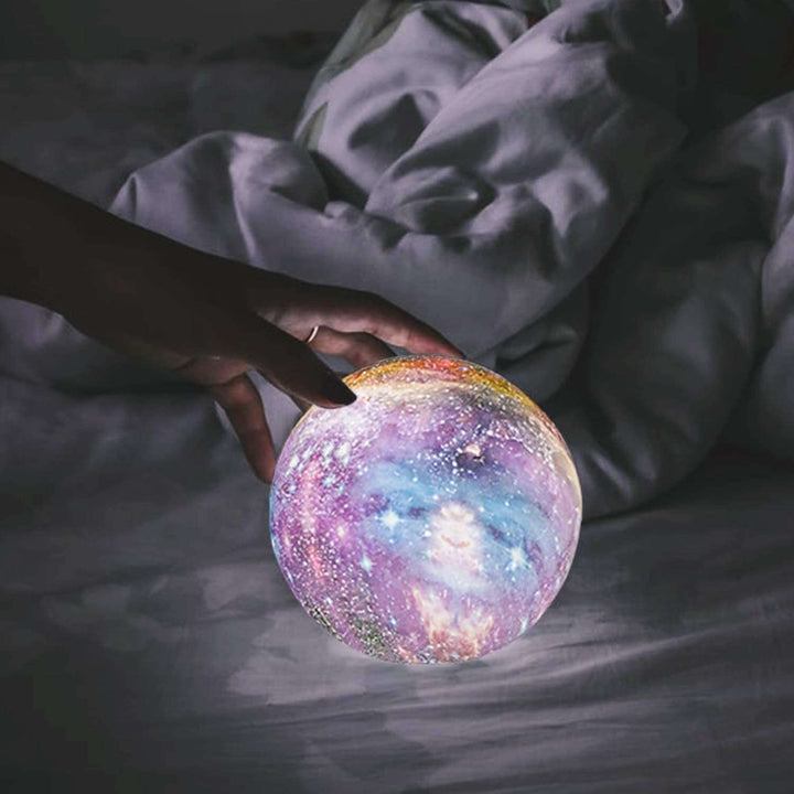 Touch-natlampe med stjernehimmelprojektor