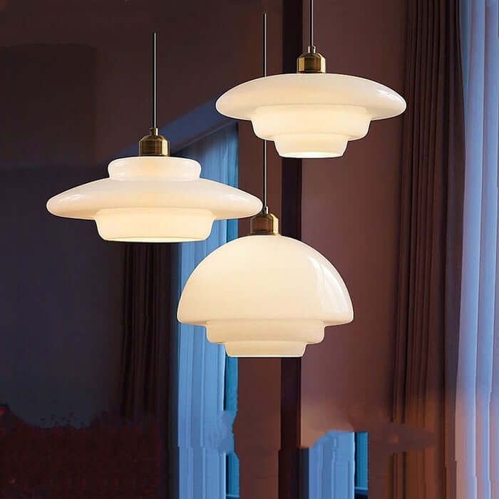 Elegant hvidglas pendellampe