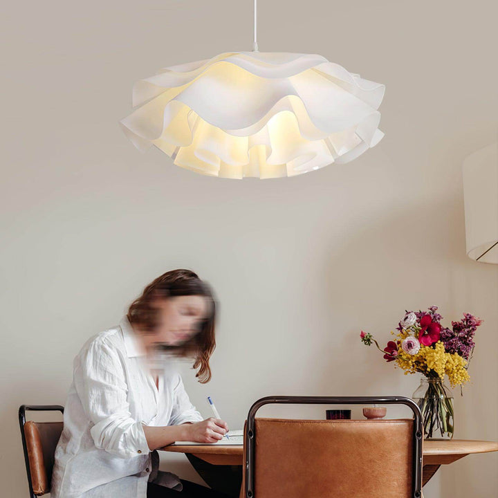 Hvid blomster LED pendellampe