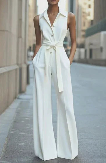 Stilfuld ærmeløs damejumpsuit med brede ben, komfortabel one-piece for et moderne, afslappet look.