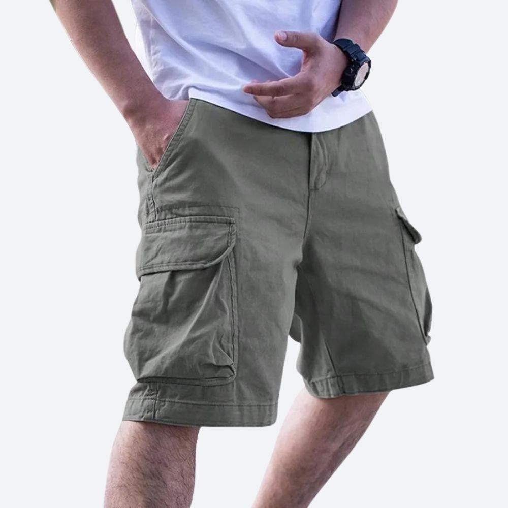 Brune afslappede herreshorts i letvægtsmateriale, velegnet som hverdagsshorts og komfortable sommershorts.