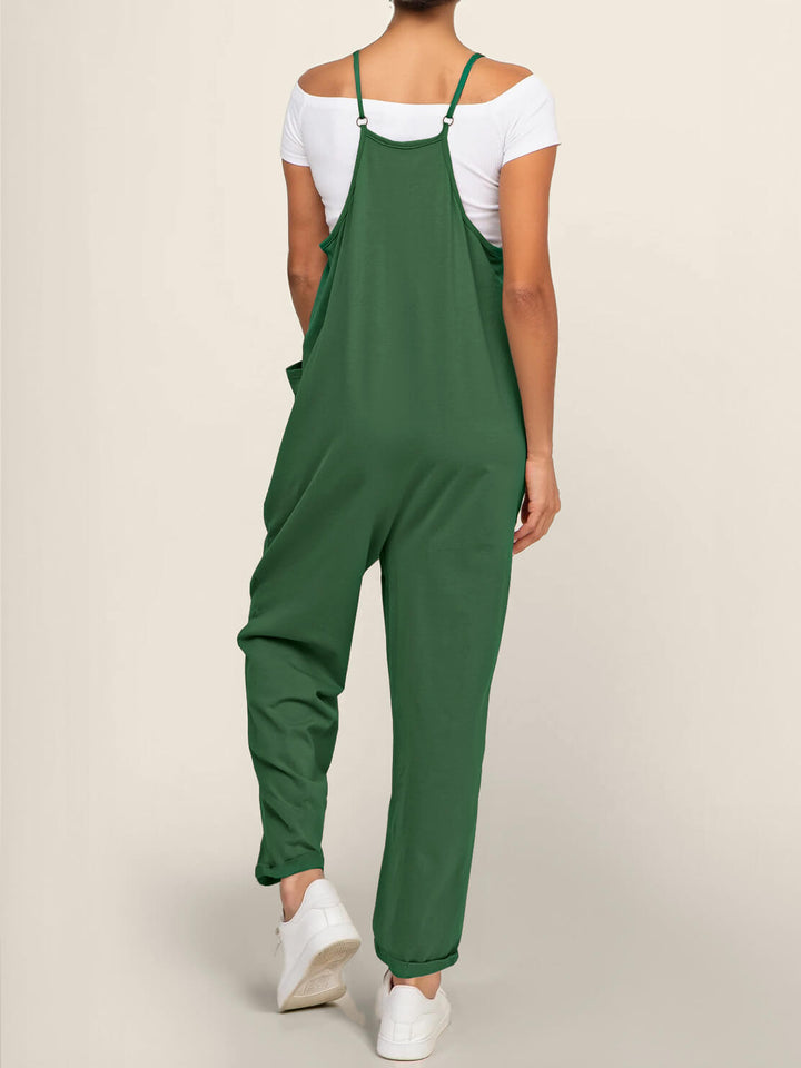 Kvinders jumpsuit med elastisk talje, der fremhæver den kvindelige figur smukt.