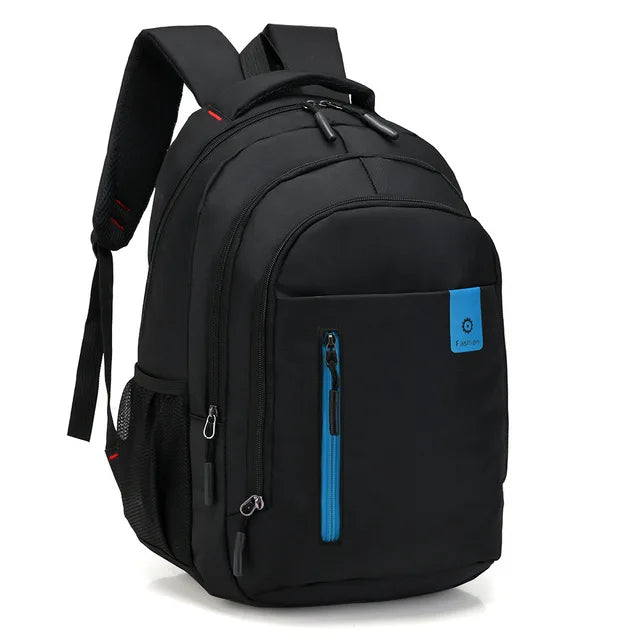 Sort herre rygsæk med mange rum, vandafvisende og robust. Perfekt som computertaske til 15,6" bærbar.
