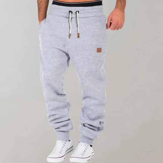 Stilfulde herre joggingbukser til fritid, let sport og loungewear. Bløde og behagelige træningsbukser.
