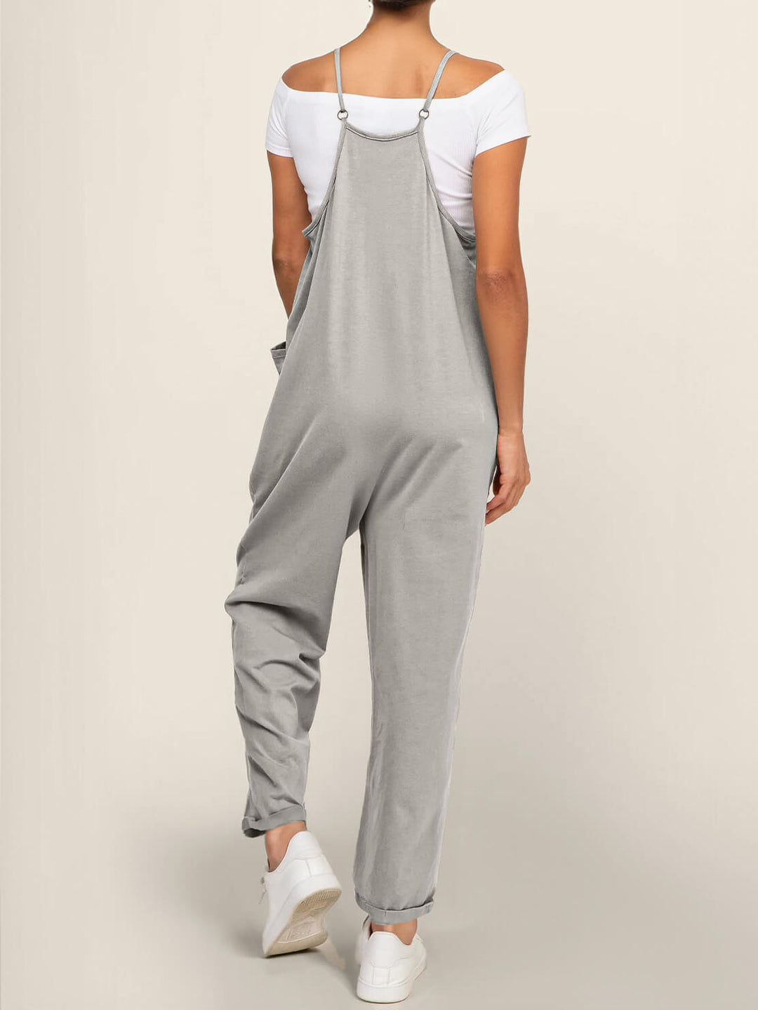 One-piece jumpsuit til kvinder med elastisk talje, nem at style til enhver anledning.