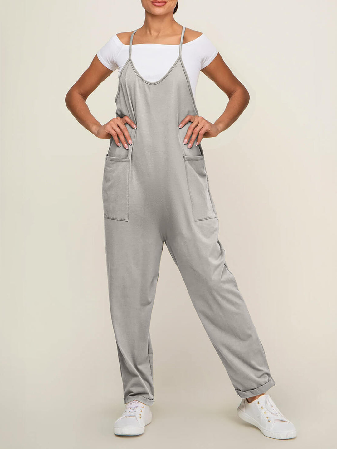 Kvinders jumpsuit med elastisk talje, der er både praktisk og elegant.