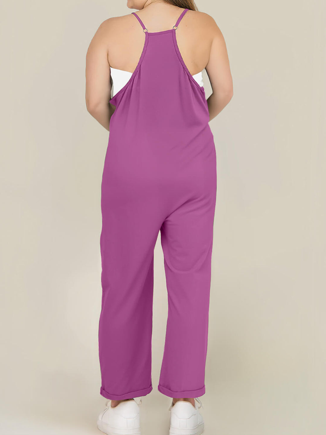 Komfortabel kvinders jumpsuit med elastisk talje, perfekt til yoga eller afslapning.
