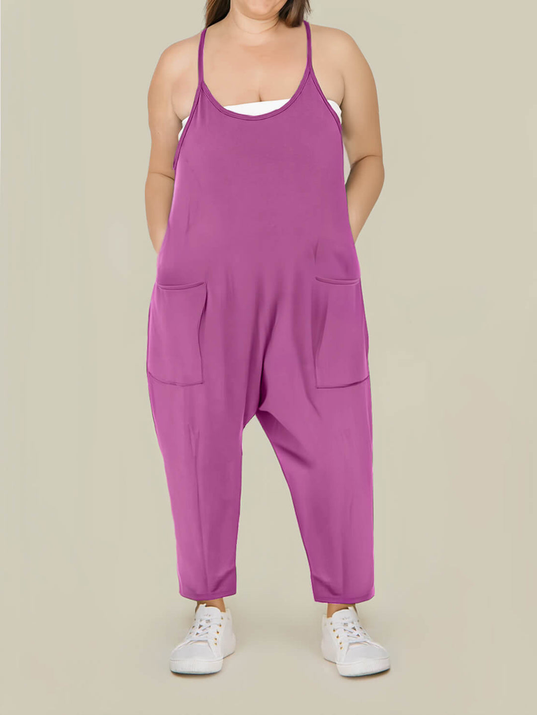 Stilfuld kvinders jumpsuit med elastisk talje, der giver en afslappet elegance.