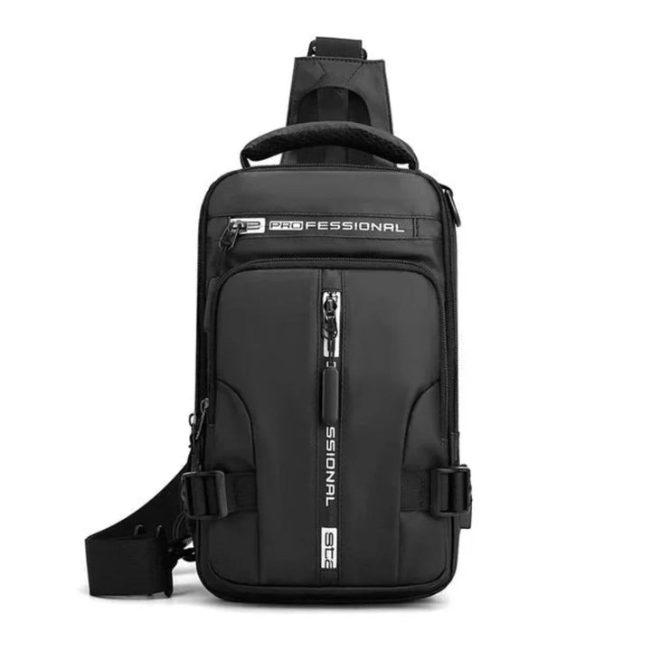 Kvinde med stilfuld unisex anti-tyveri crossbody taske i vandtæt design og USB-opladning til hverdagen.