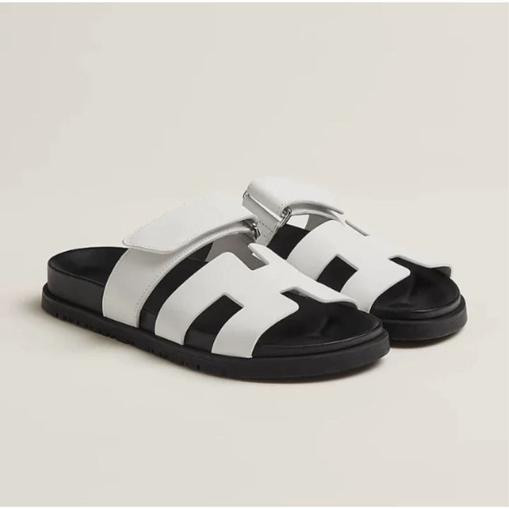 Komfortable hverdagssandaler til kvinder. Slip-on design med blød polstring for hele dagens velvære.