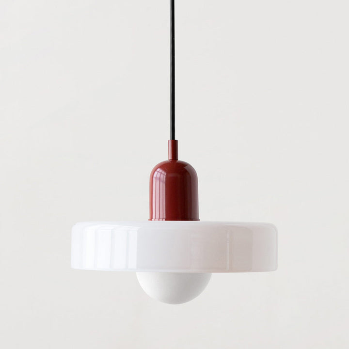 Unisex farvet glas pendellampe. Stilfuld loftslampe til moderne indretning.