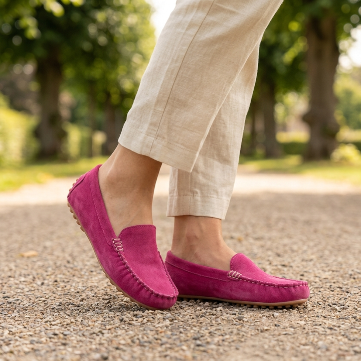 Skridsikre dame loafers; komfortable hverdagssko til kvinder. Ergonomisk design og flad sål.