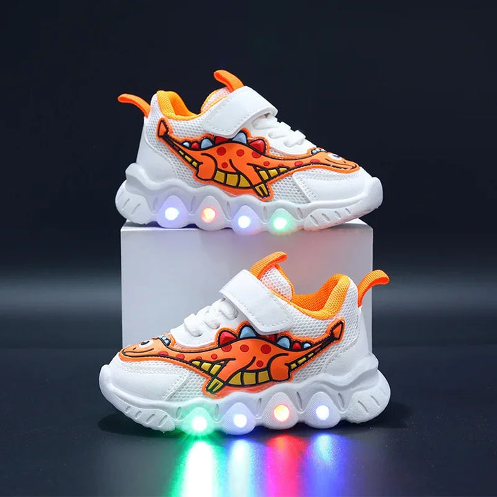 Moderne børnesneakers med blinkende LED-sål og robust velcrolukning, velegnet til både piger og drenge.