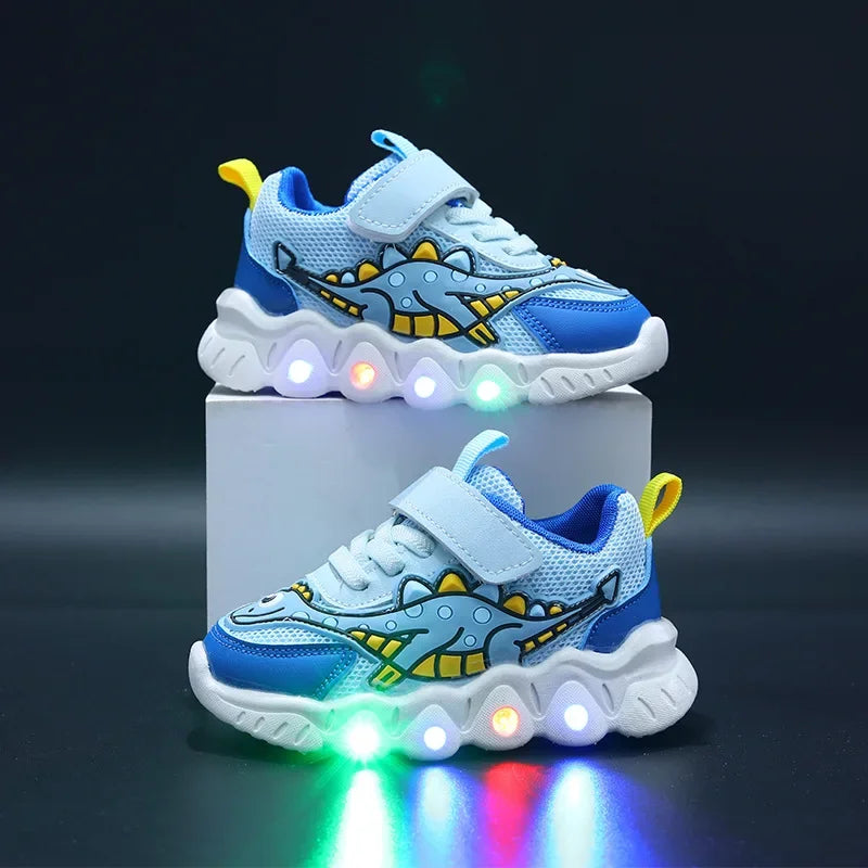 Komfortable børnesneakers med lysende LED-sål og sikker velcrolukning, perfekt til aktive småbørn.