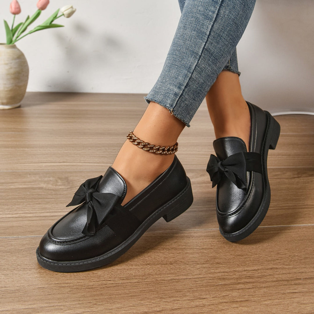 Bløde kvinder loafers med sløjfe, designet for maksimal komfort & elegance. Slip-on stil, moc-toe.