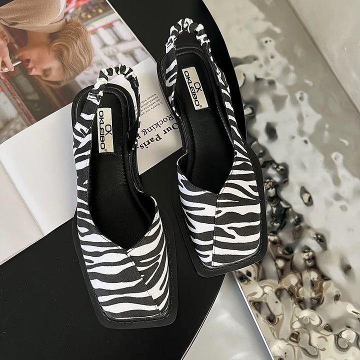 Zebraprint slingback sandaler til damer, med firkantet tå, moderne og stilfulde festsko.
