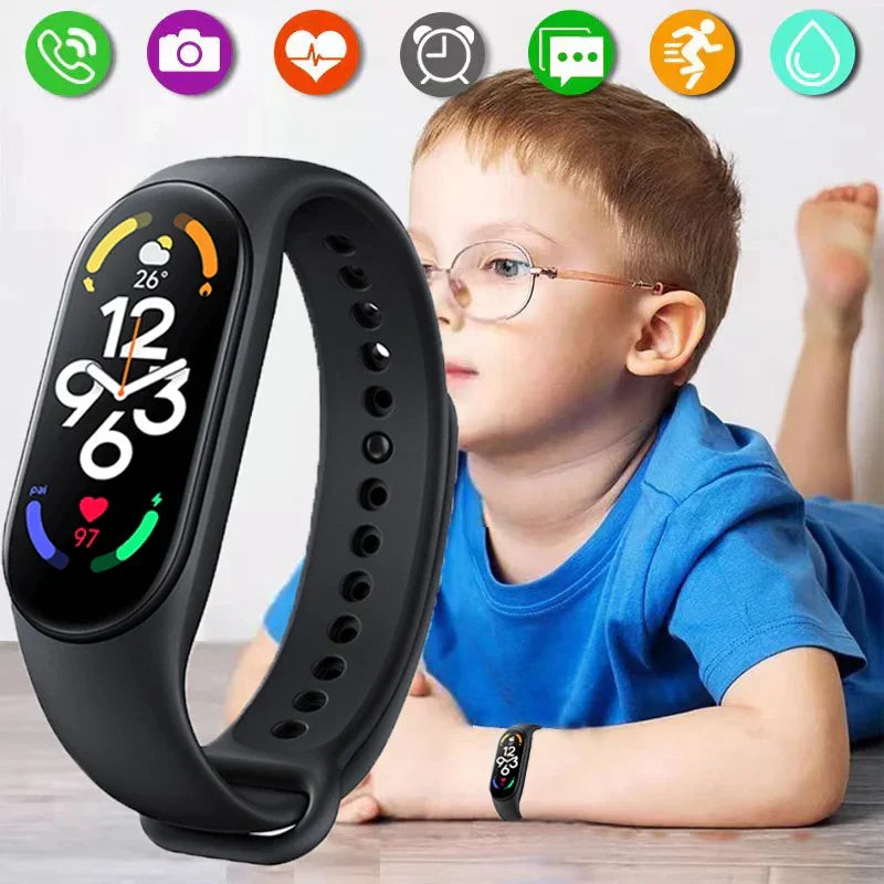 Børne smartwatch med GPS-sporing & tovejs opkald. Sort urkasse med farverig skærm. Sikkerhed til børn.