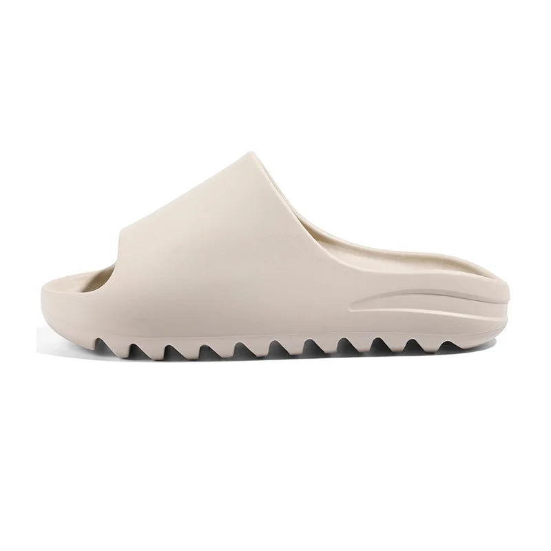 Komfortable slip-on damesandaler, ideelle til hverdag og sommerbrug.