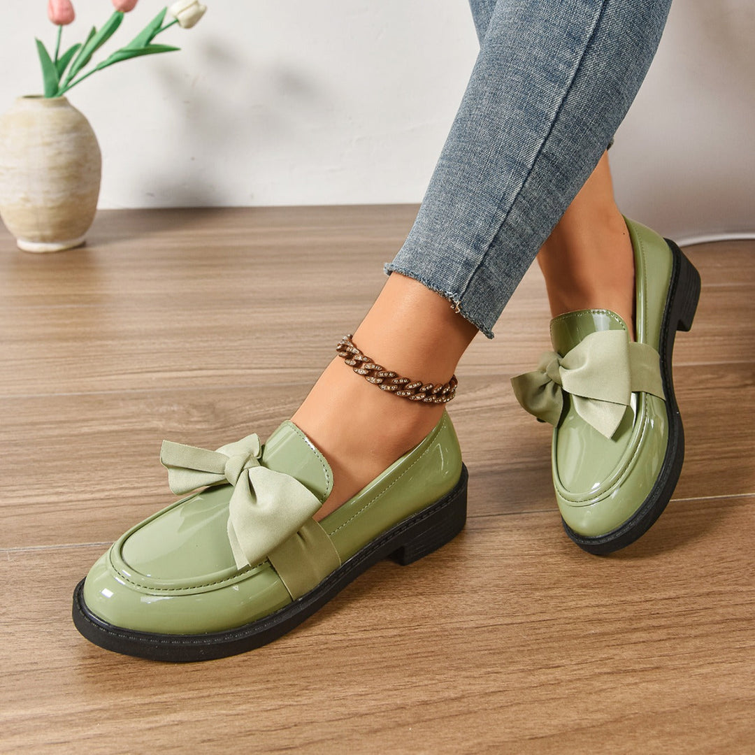 Stilfulde dame loafers med sløjfe til hverdagsbrug. Elegante & komfortable slip-on sko for kvinder.
