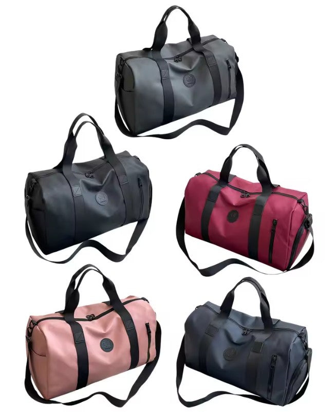Optimal håndbagage: Letvægts rejsetaske sikrer nem transport og pæn opbevaring af sko i dedikeret rum.