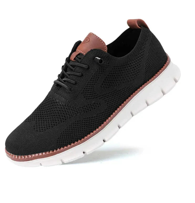 Elegante brune herre sneakers med åndbar overdel og snørebånd, giver optimal komfort og moderne stil.