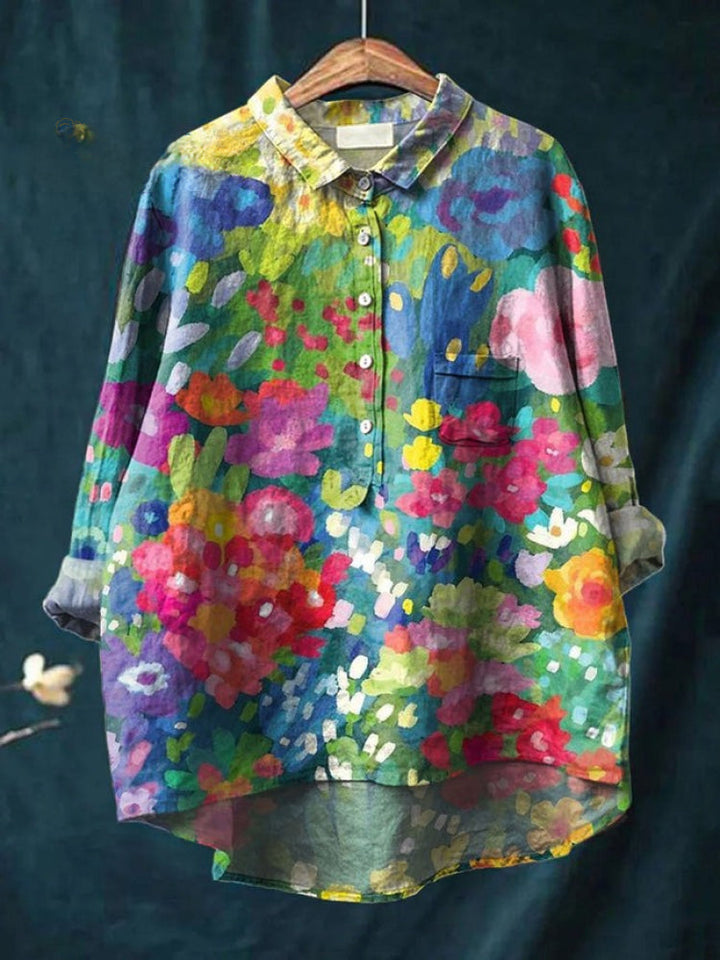 Elegant mønstret dameskjorte med afslappet pasform. Moderne overdel, perfekt til stilfuld forårs- og sommermode.