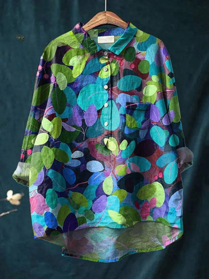 Løs pasform mønstret dameskjorte. Behagelig, stilfuld overdel. Perfekt sommerskjorte til afslappede looks.