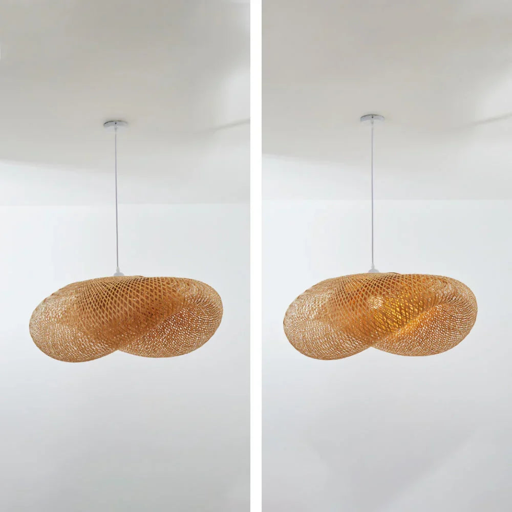 Boho pendellampe af bambus, LED belysning. Tilføjer hyggelig stemning og naturligt design til dit interiør.