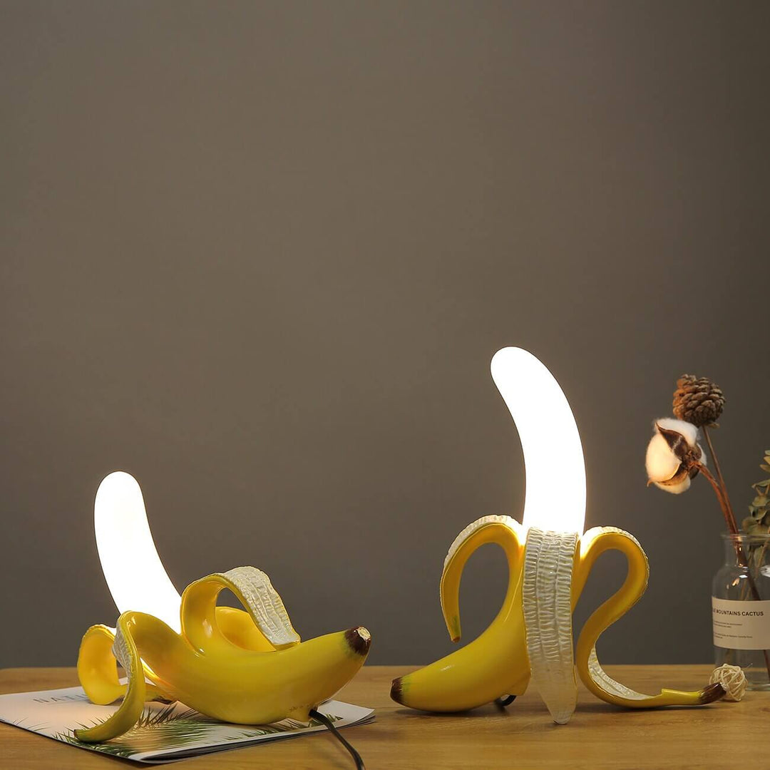 Elegant Art Deco Bordlampe med Banandesign
