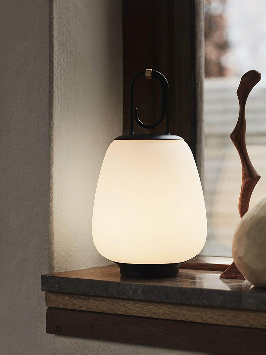 Bærbar LED-bordlampe til hyggeligt lys