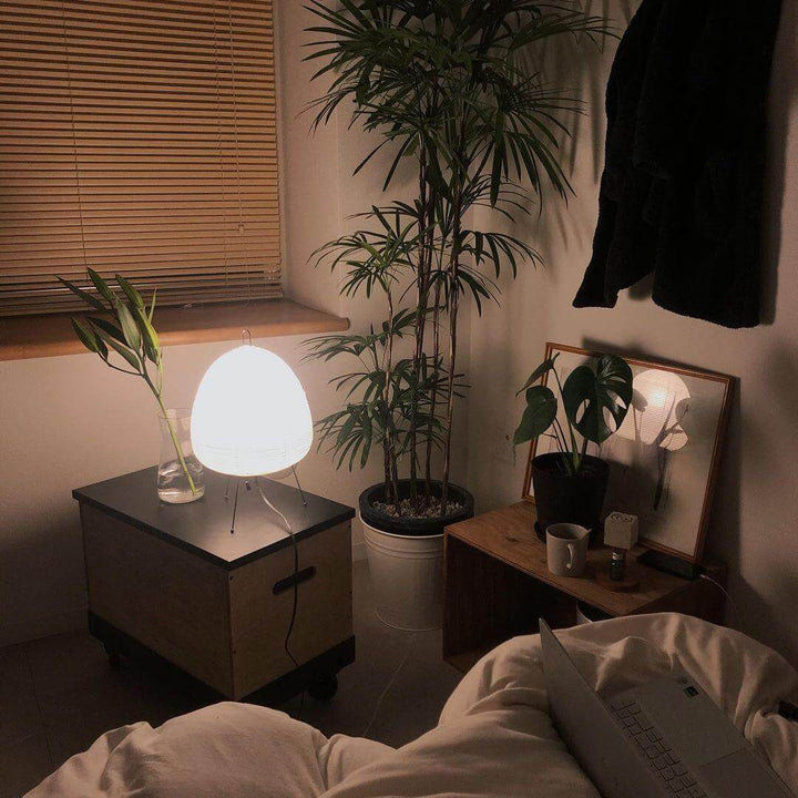 Minimalistisk japansk bordlampe Yumi