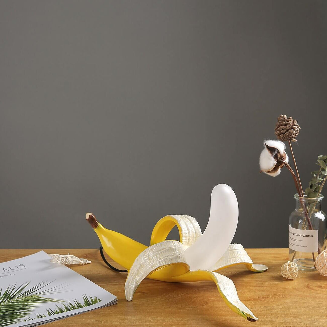 Elegant Art Deco Bordlampe med Banandesign