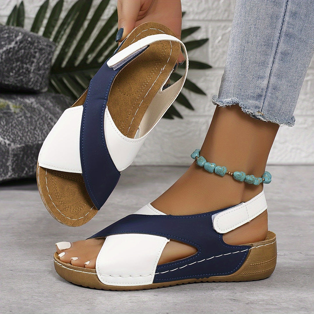 Stilfulde blå sandaler til damer. Perfekte sommersko for et afslappet og elegant look.