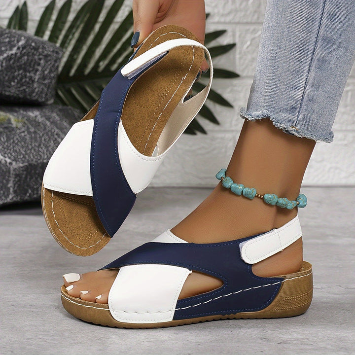 Stilfulde blå sandaler til damer. Perfekte sommersko for et afslappet og elegant look.