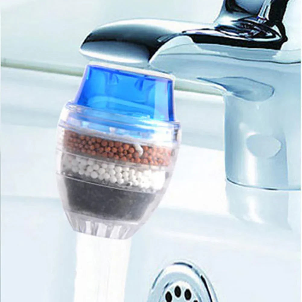 AquaFrisch Vandfilter i køkkenet, stilfuldt design, effektiv filtrering af skadelige stoffer for rent drikkevand, miljøvenlig