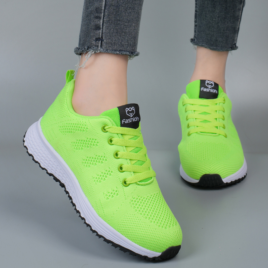 Åndbare damesneakers i et alsidigt design, ideelle til helårsbrug og tilpasning til forskellige stilarter.