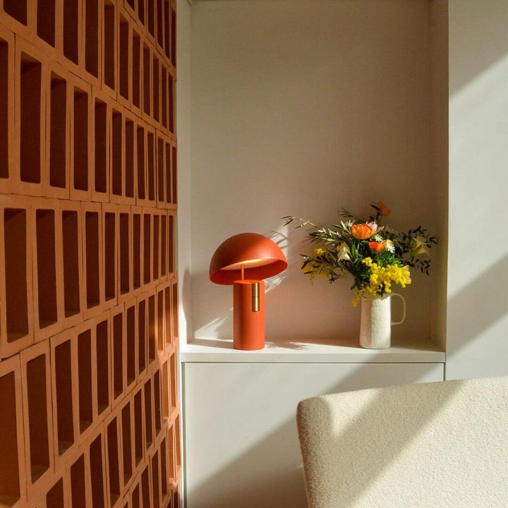 Moderne designer bordlampe med drejelige cylindre