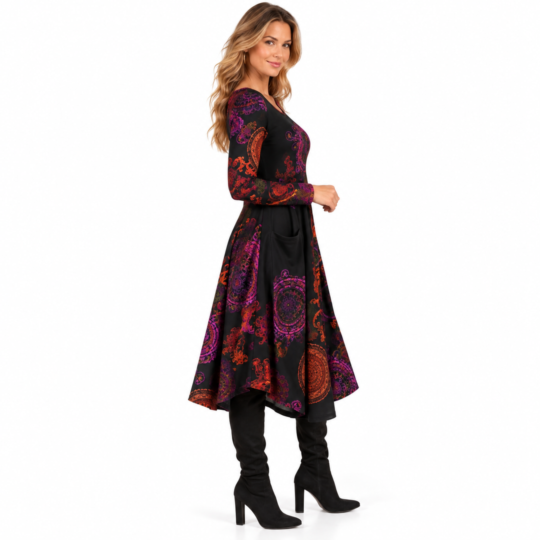 Elegant boheme midi kjole til kvinder med dyb V-hals og afslappet snit. Ideel feriekjole.