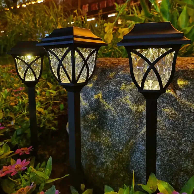 LunaGlow Solar Havespot - Varmhvid/Koldhvid